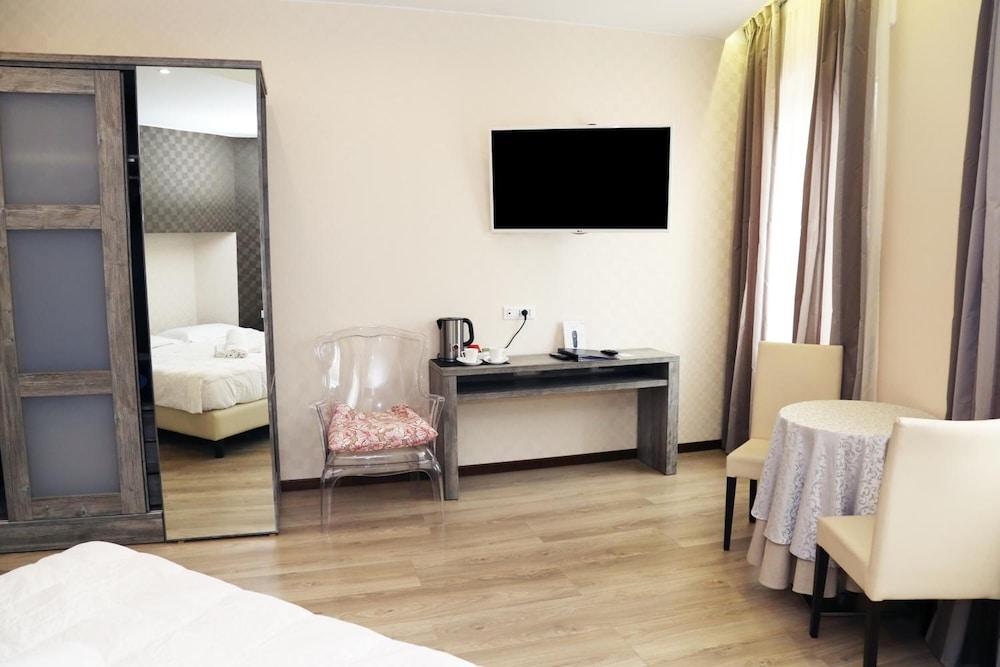 Hotel Globo Suite-Correnti Hotels San Remo Exterior foto